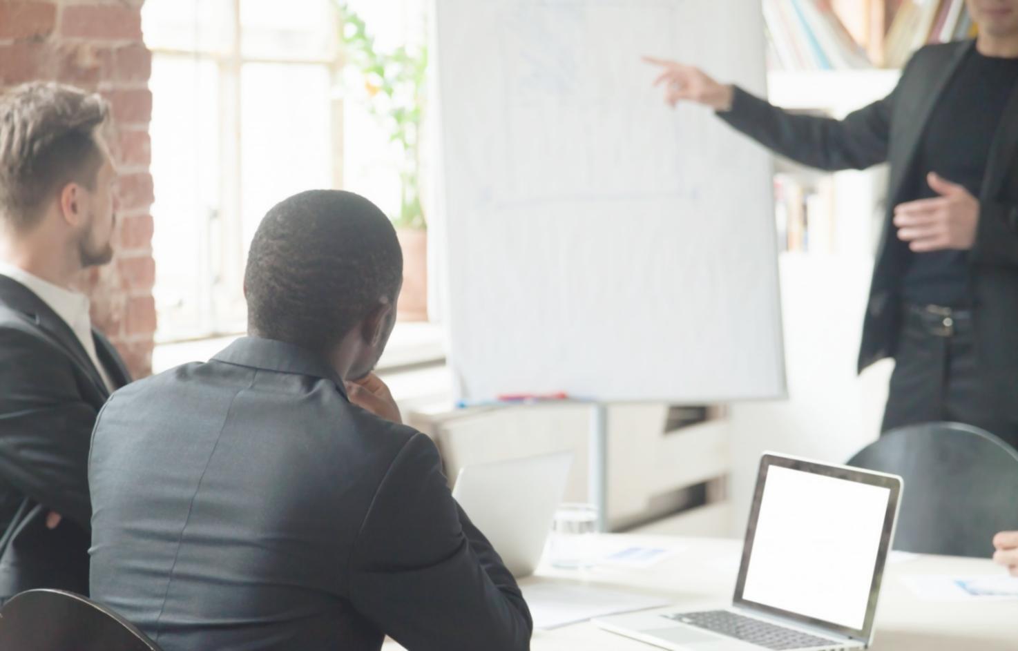 Professionelle Finanzberatung und Datenanalyse